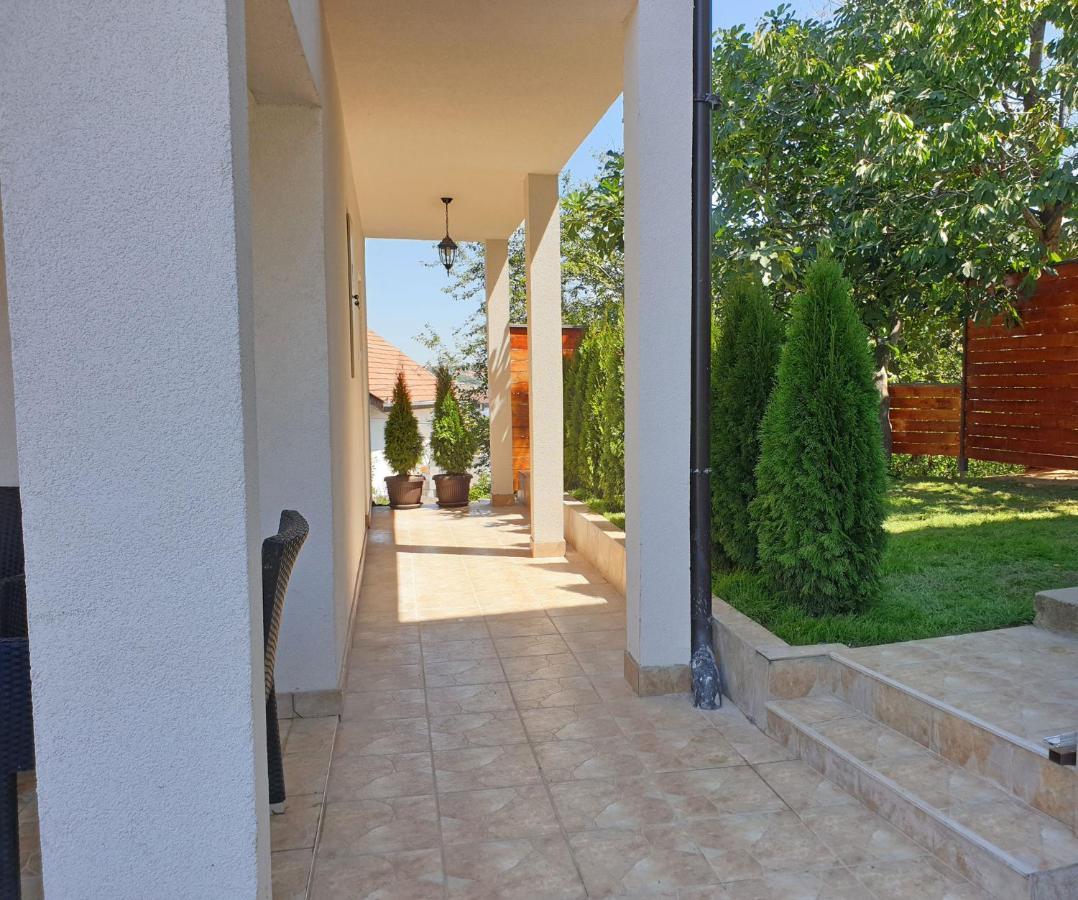 Villa Kuca Ema Belgrado Exterior foto