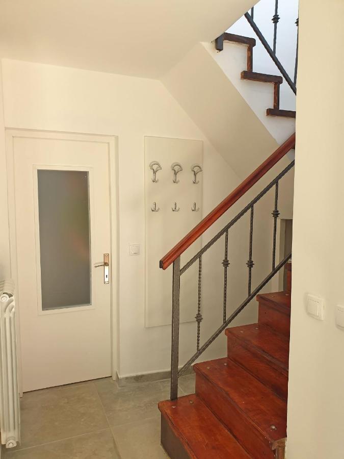 Villa Kuca Ema Belgrado Exterior foto